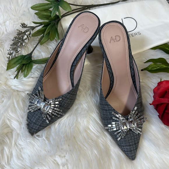 Holiday Mule Heels - Picture 2 of 11